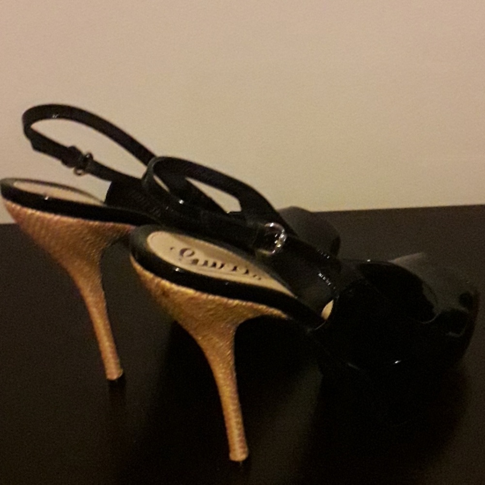 Gucci pumps